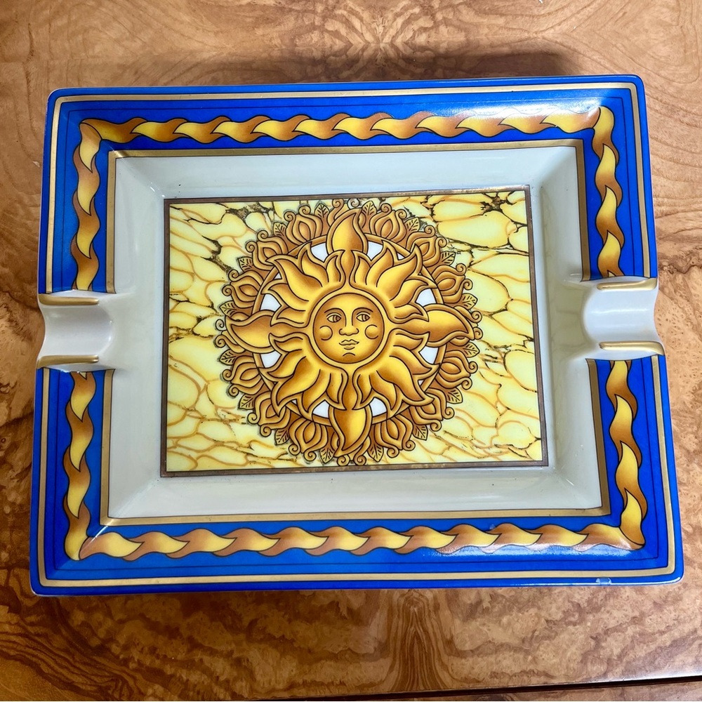 HERMES Tray Soleil Blue Porcelain with Sun Design Table Tray
